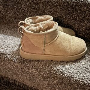 Ugg ultra mini sand